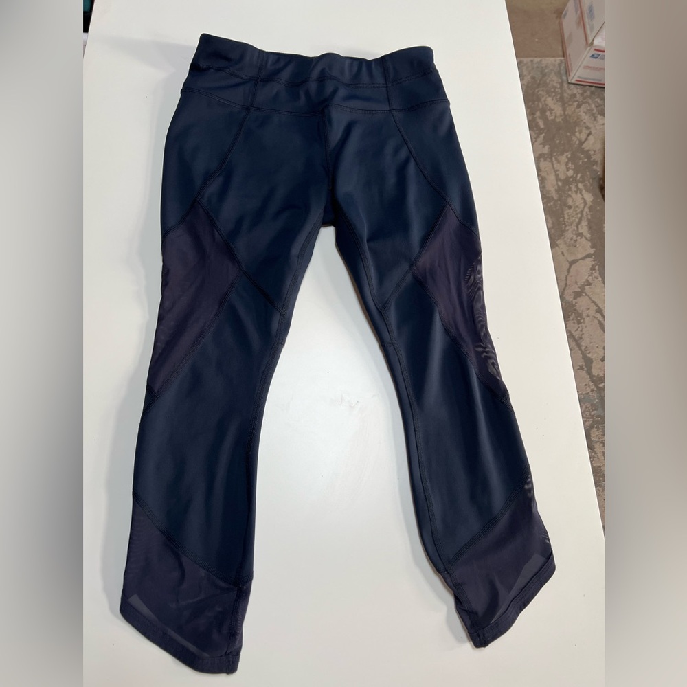 Athleta leggings 
Size: small
51